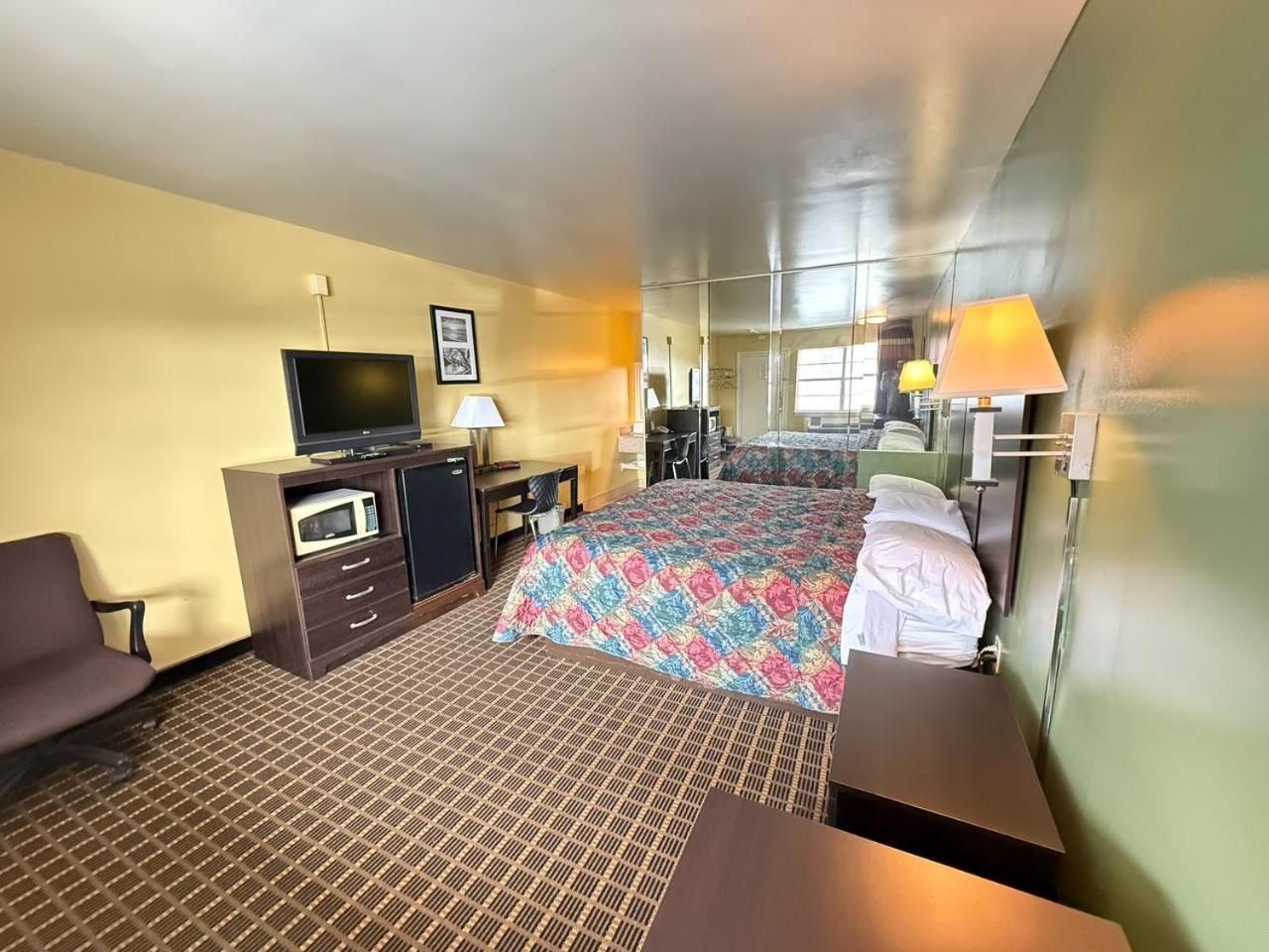 Relax Inn Hampton Luaran gambar